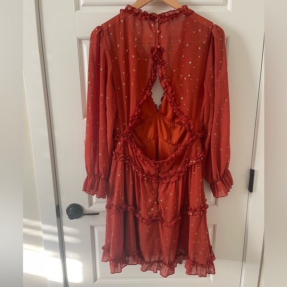 Ruffled V-Neck Dress | Amazon | Burnt Orange | M - Picture 7 of 12